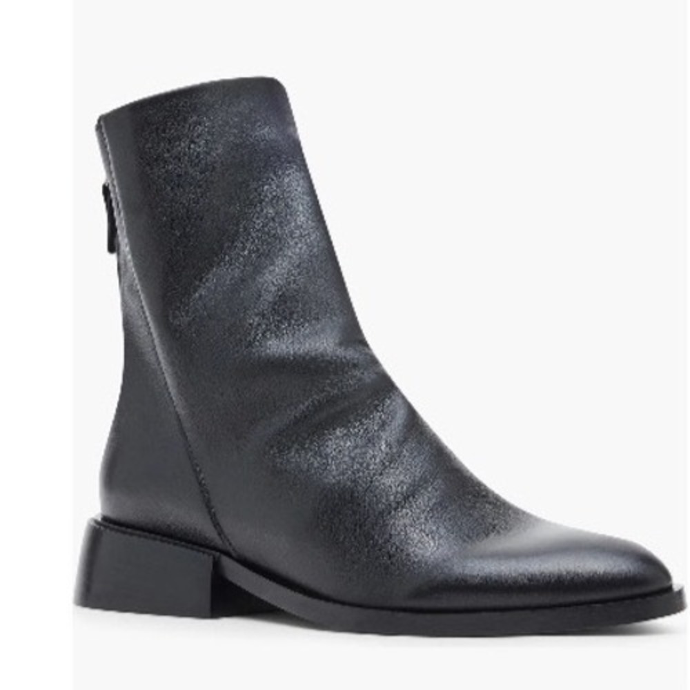 Steve Madden Nexie Bootie Black Leather Pointed Toe Back Zip Ankle Boots